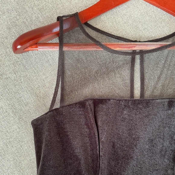 NWT Aidan by Aidan Mattox Velvet and Mesh Cocktail Dress - size 8 - LBD - Picture 6 of 9